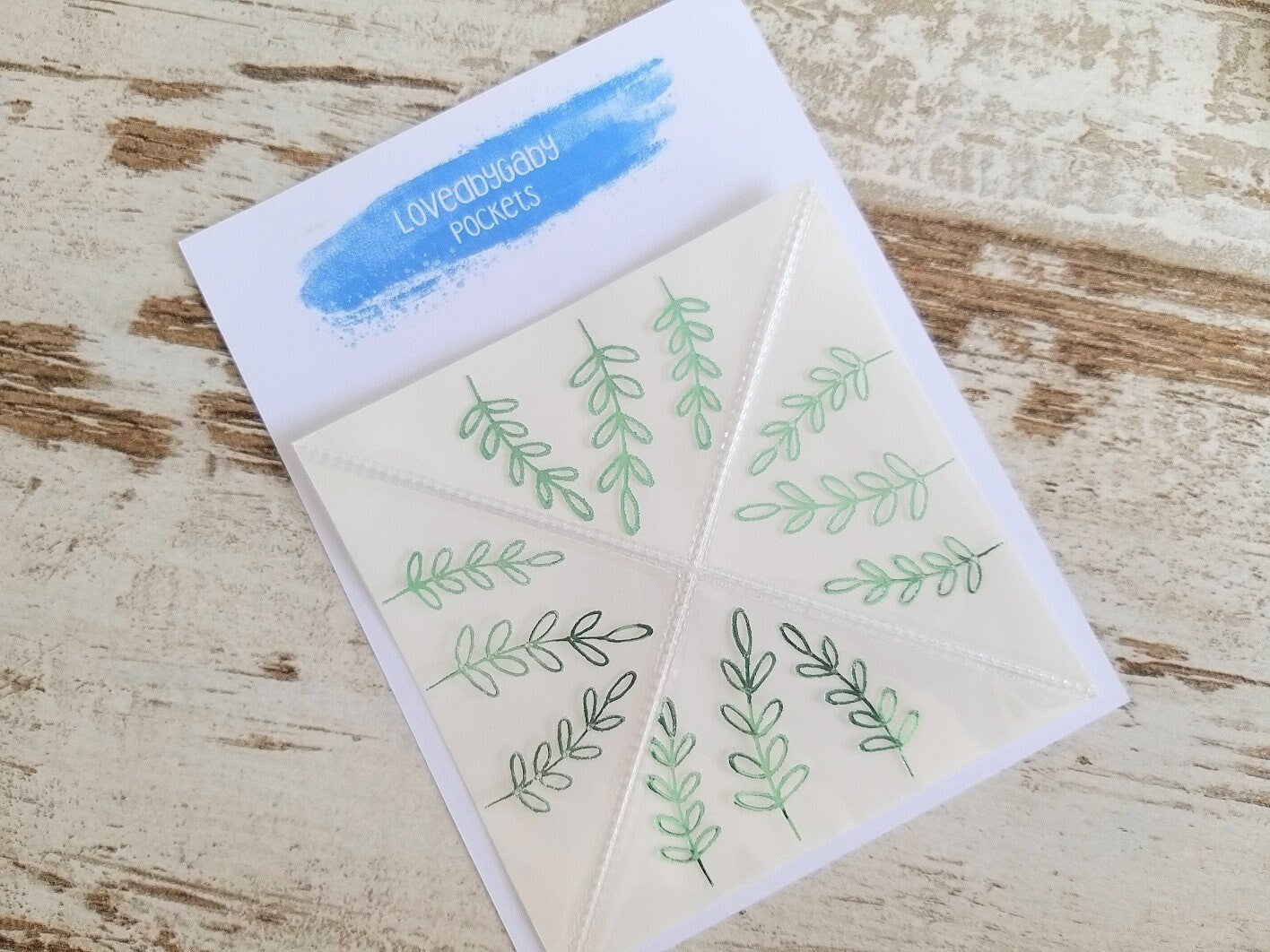 LovedbyGaby adhesive pockets set of 4 triangle